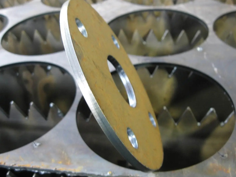 Stainless steel plate cutting 