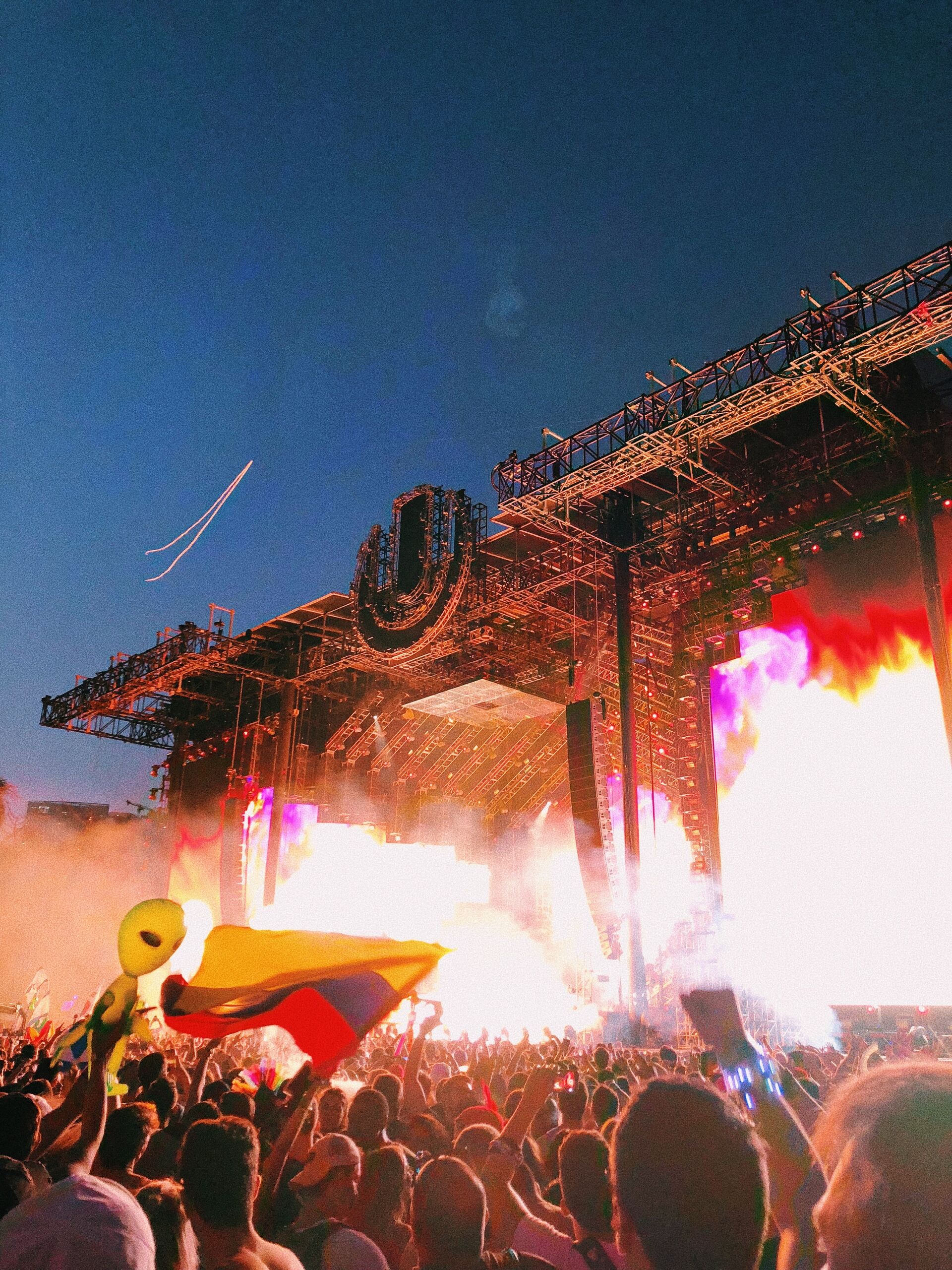 此处显示图片描述此处显示图片描述此处显示图片描述