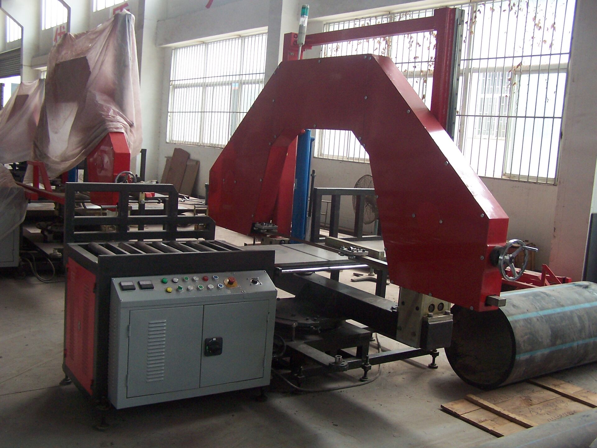 Multi-angle cutting saw SJBC 1000