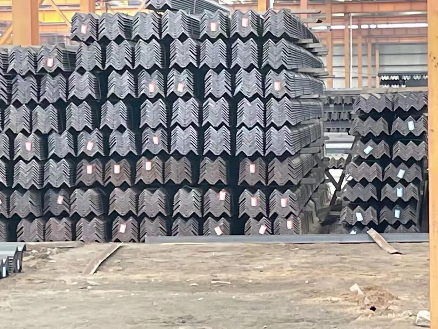 Mild Carbon Galvanized Angle Steel ASTM En S235jr S275jr S355jr A572 Gr. 50 Equal Angel Steel