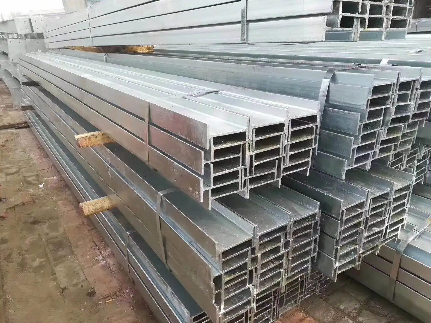 Q235B Q345 Hot Roll Welded Structural Galvanized Steel H Beam