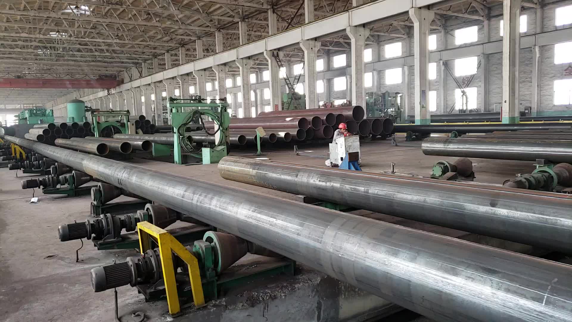 High Quality Welded A106 A53 SS400s Q235 Q195 30 Inch Carbon Steel Pipe Price Per Ton