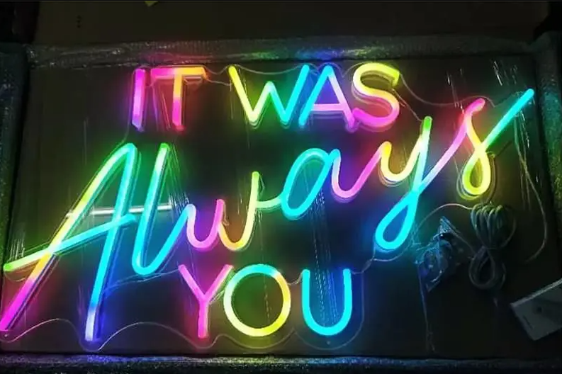12V 5A 77W RGB neon sign