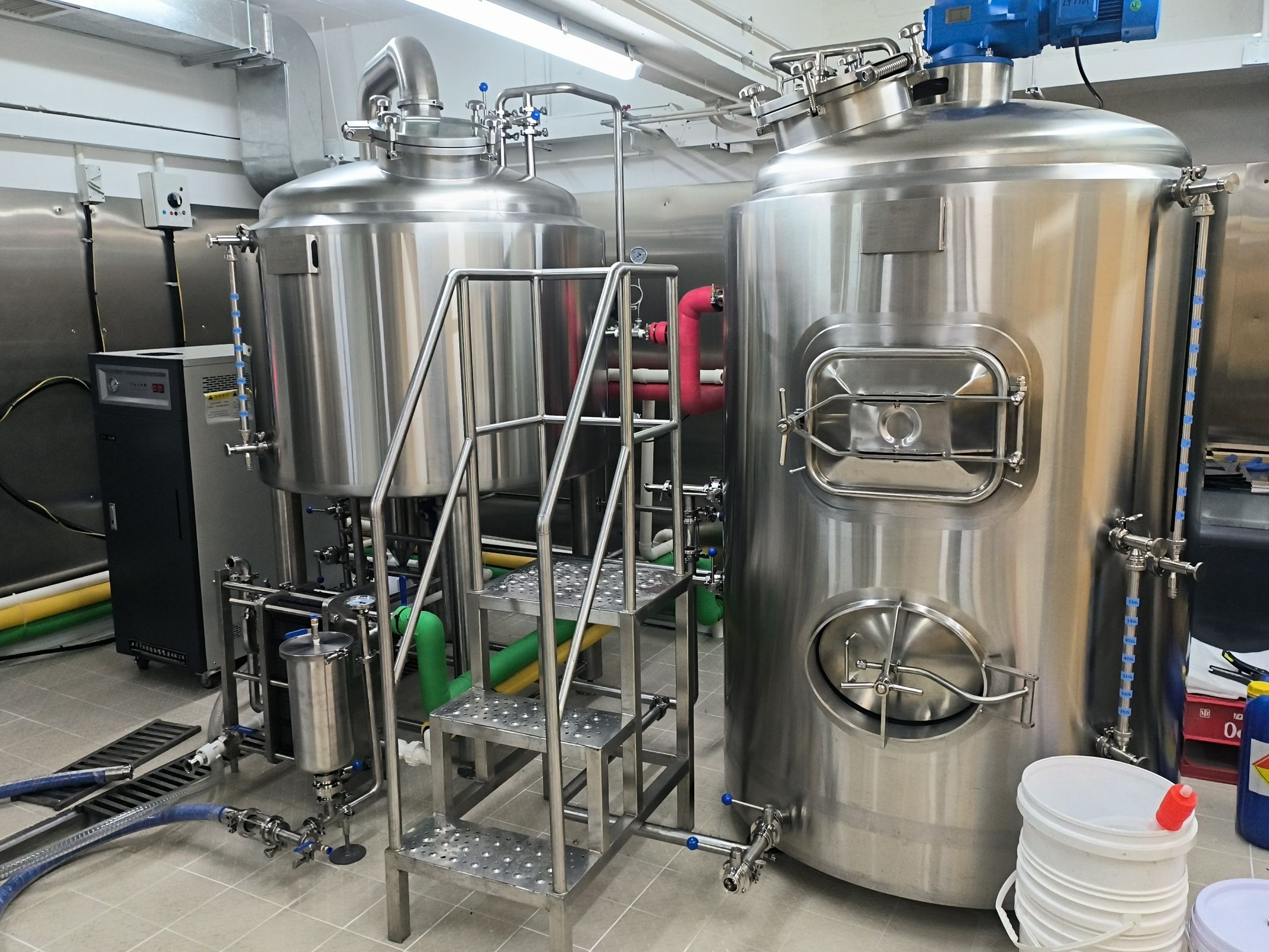 1000L Brewpub Craft Beer System – Copper-Clad Display Brewhouse with BBT & Packaging Line