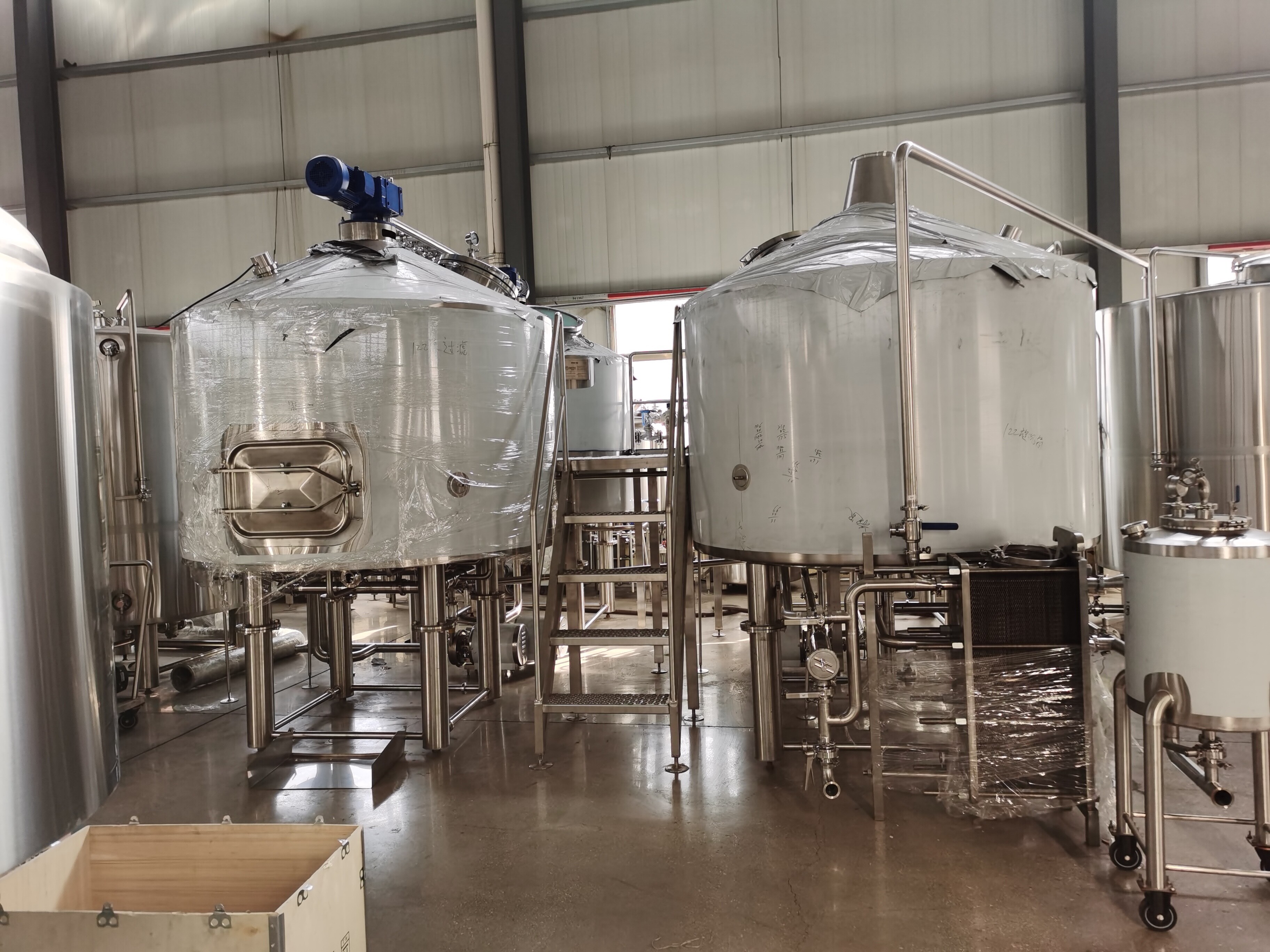 2000L Commercial Brewing System – Four-Vessel SUS304 Turnkey Brewery with Large Cellar