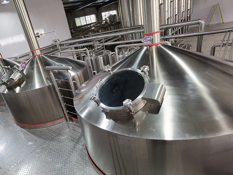 2000L 4 Vessels Commercial Beer Brewery Equipment System Solutions
