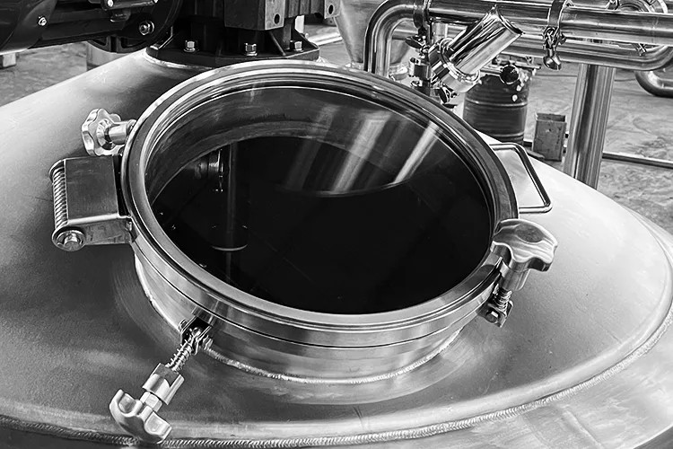 Brewhouse-manway 8