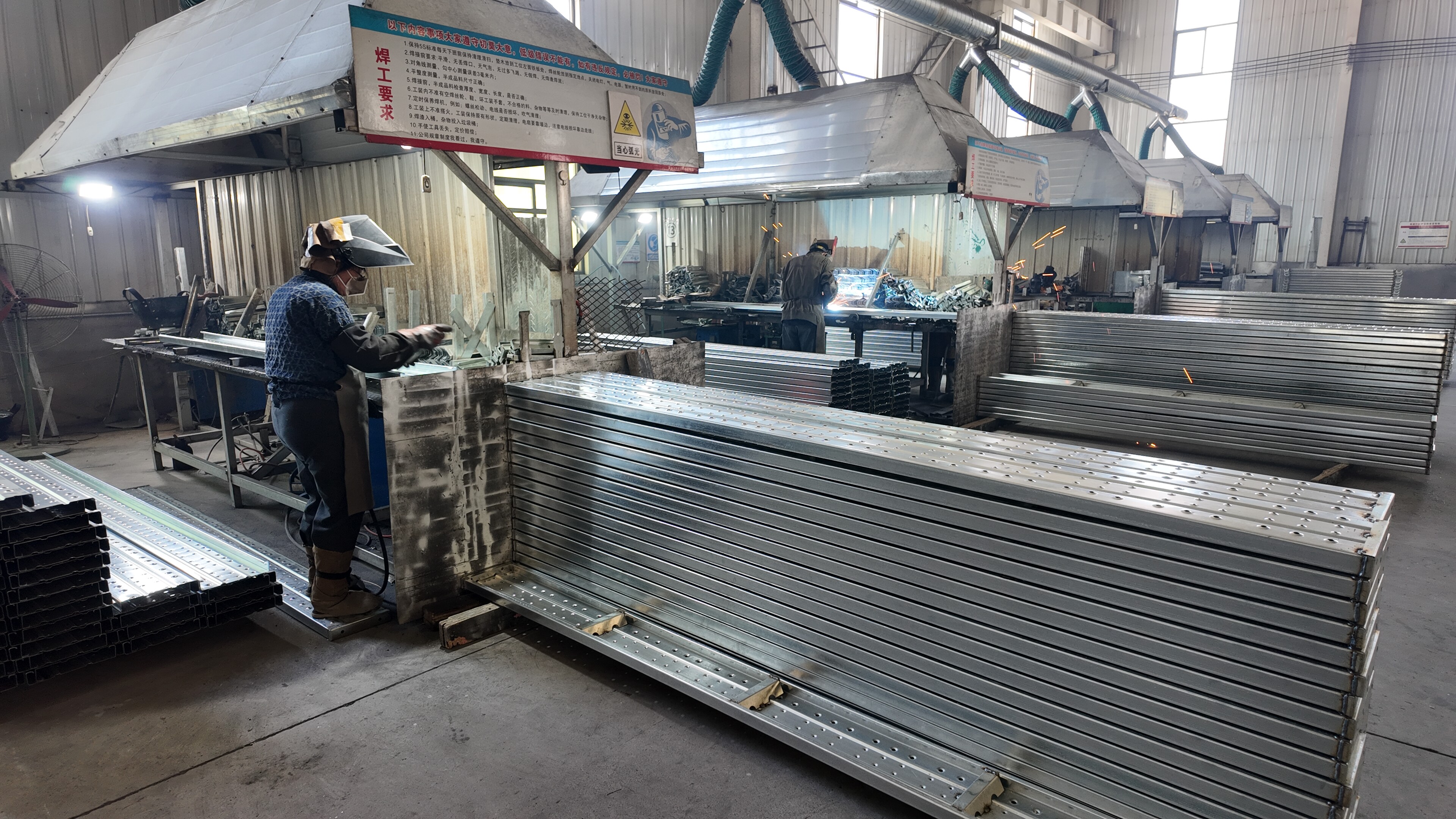 China Supplier Structural Scaffold Walking Boards Perforated Steel Planking Scaffolding System Steel Plank Walk Board