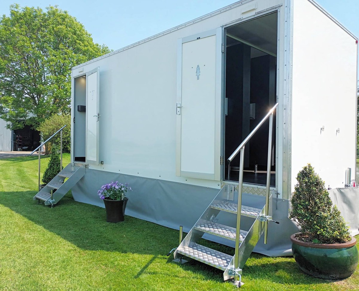 Modern Low Cost Mobile Toilet Modular Prefab Shower Toilet Mobile Restroom Portable Outdoor WC