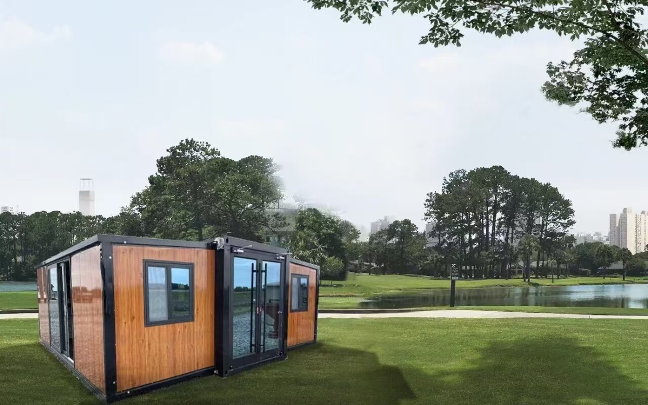 Low Price 20FT/40FT Portable Prefab Modular Home Container House Expandable Foldable Warehouse Mobile Villa Steel Sandwich Panel