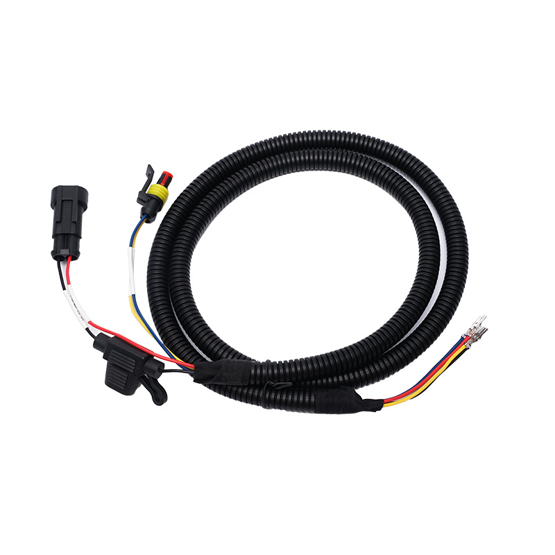 ¿Cuáles son los estándares clave del proceso y los puntos de control de calidad para el engaste de terminales de arneses de cableado automotriz?