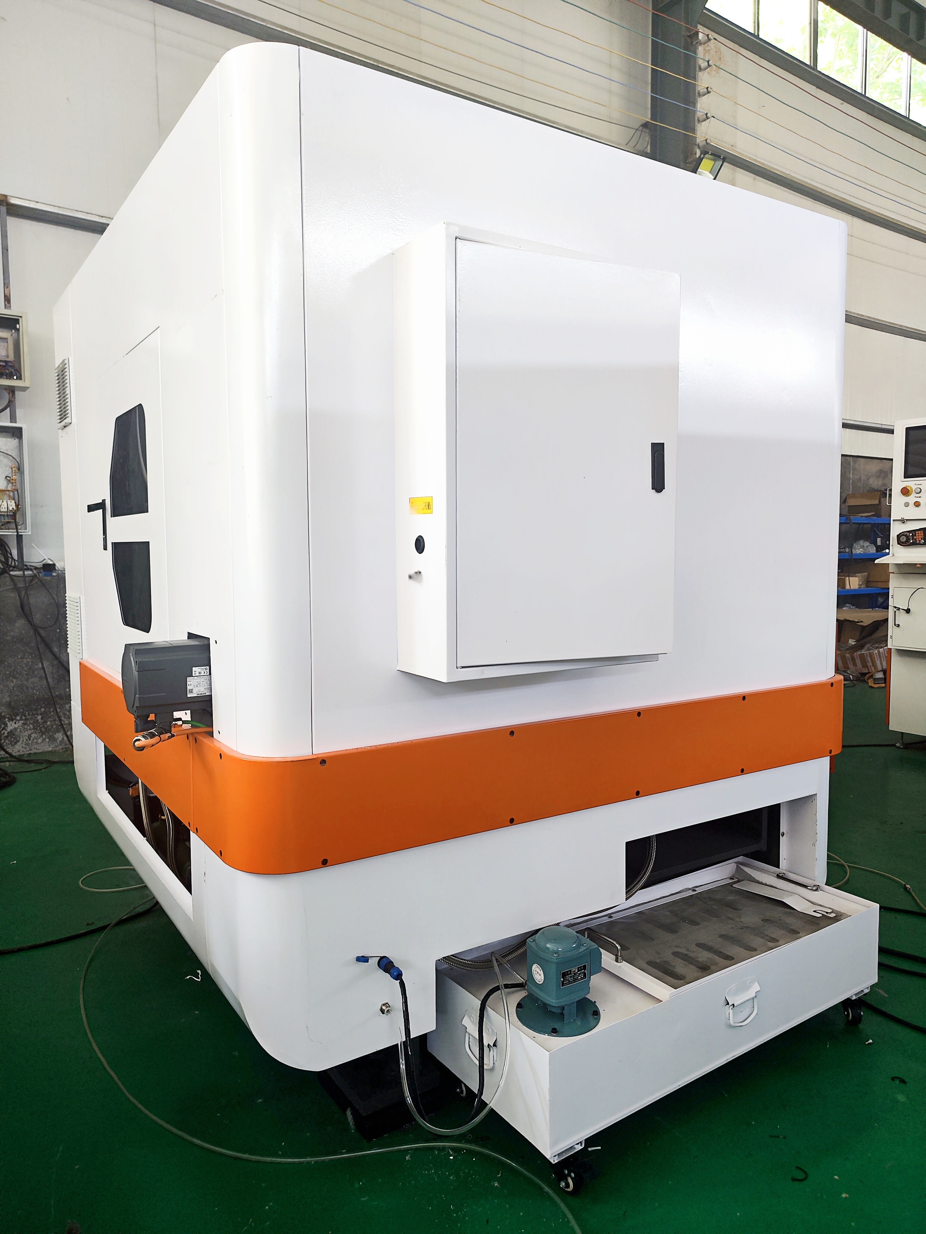 Centro de mecanizado de arco de bus (máquina de biselado) EMAC-XT