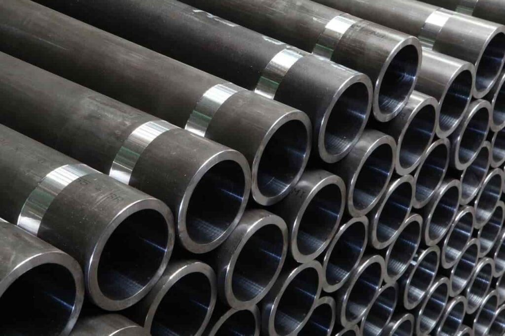 The difference between carbon steel and iron
