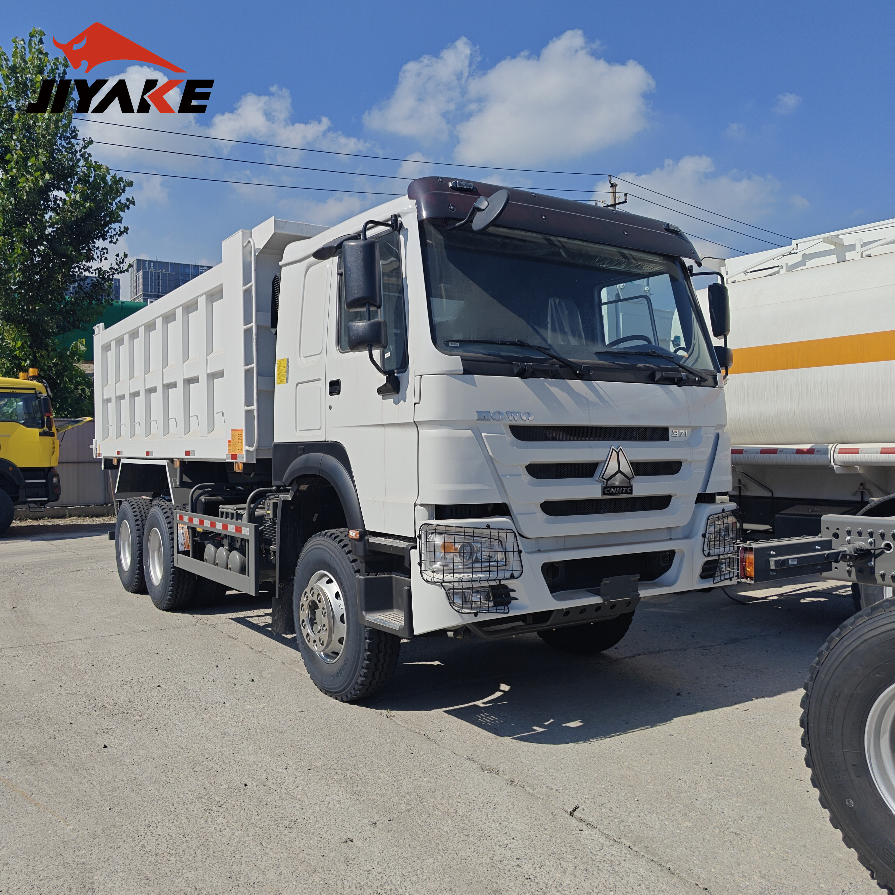 2025 Sinotruk HOWO 20-30 Ton 6X4/8X4/ 380HP/400HP Dump Tipper Truck  Factory Wholesale Best Price