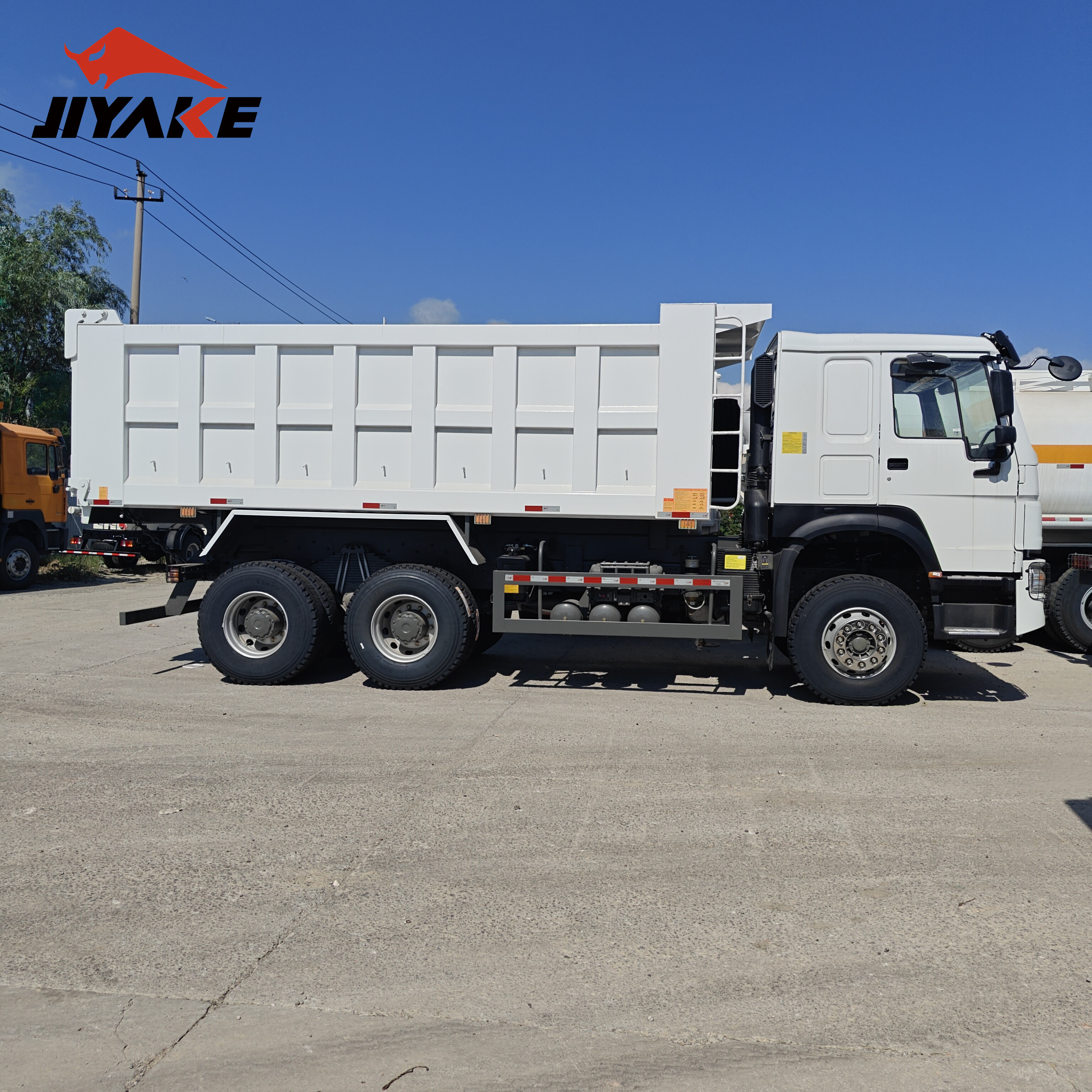 2025 Sinotruk HOWO 20-30 Ton 6X4/8X4/ 380HP/400HP Dump Tipper Truck  Factory Wholesale Best Price