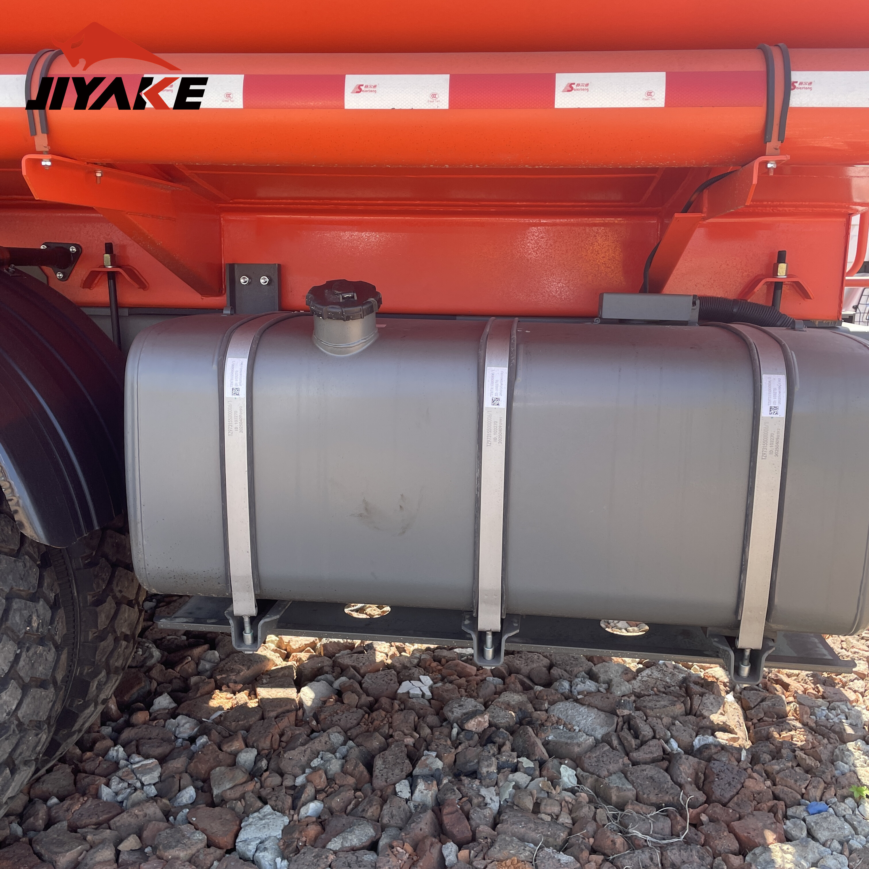 New Sinotruk Fuel Tanker truck 6X4 New HOWO Oil Tank Truck Fuel Tank Truck