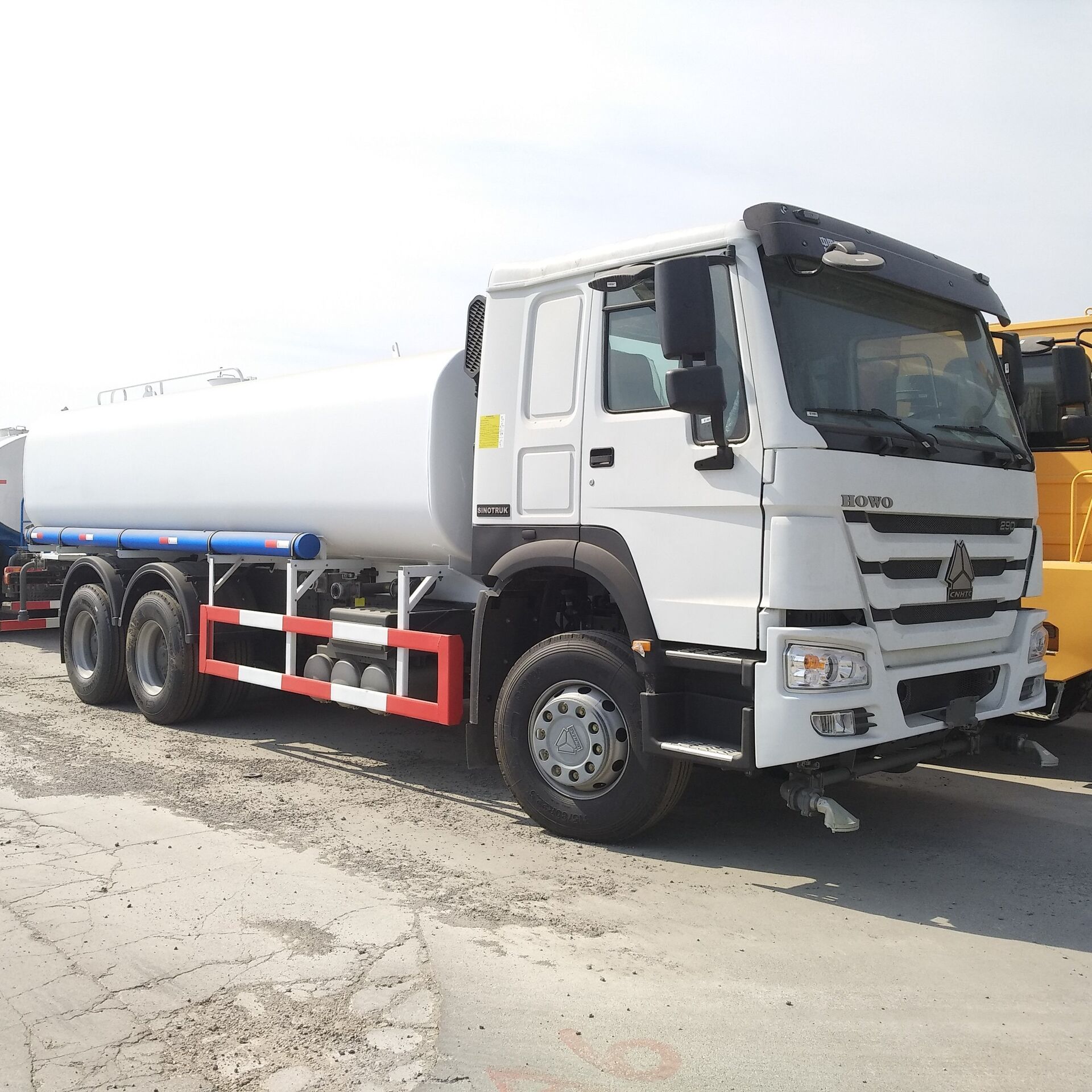 Water tank truck Water tank truck