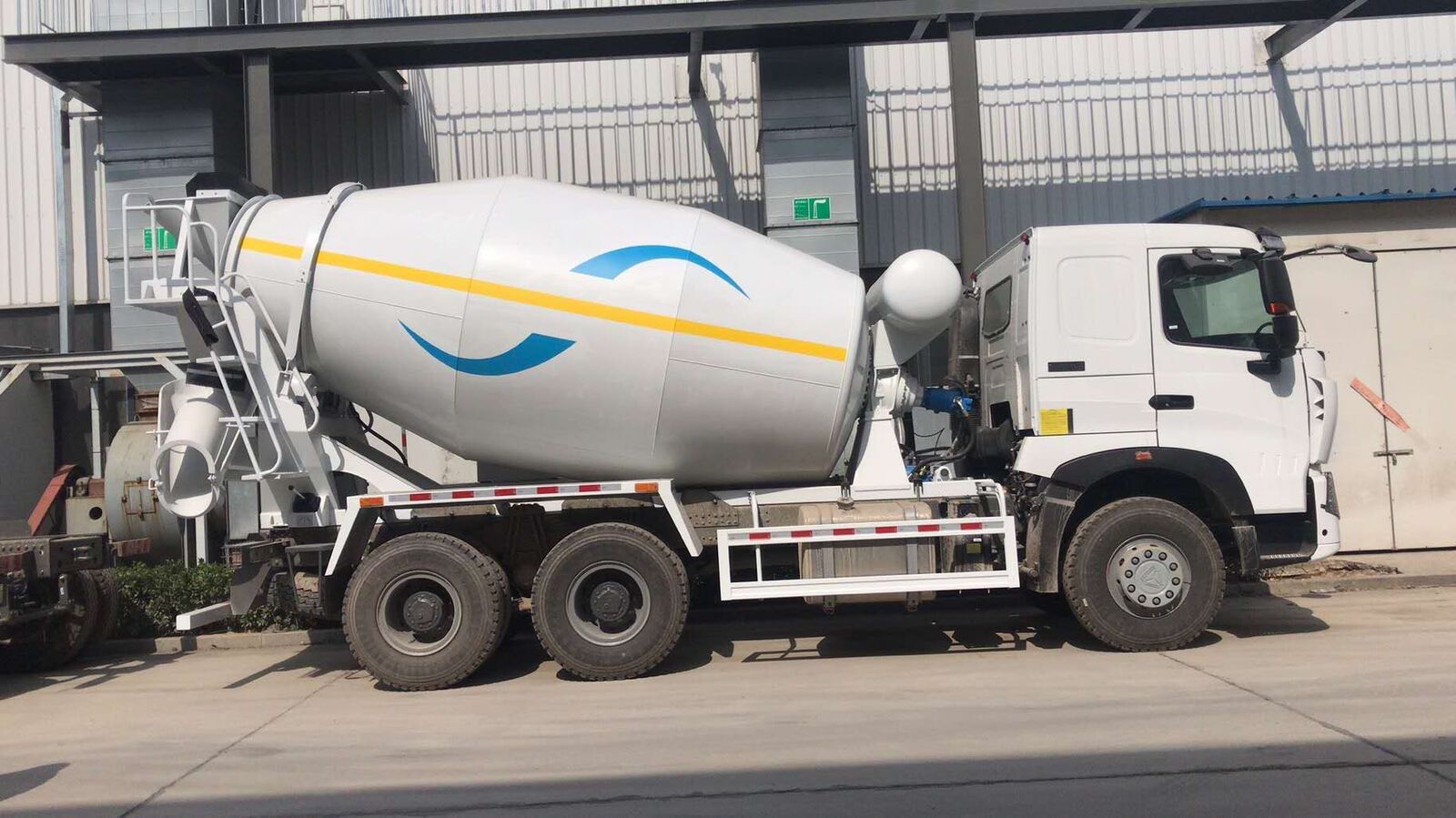 A7 mixer truck