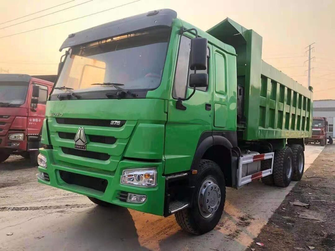 Second hand dump truck