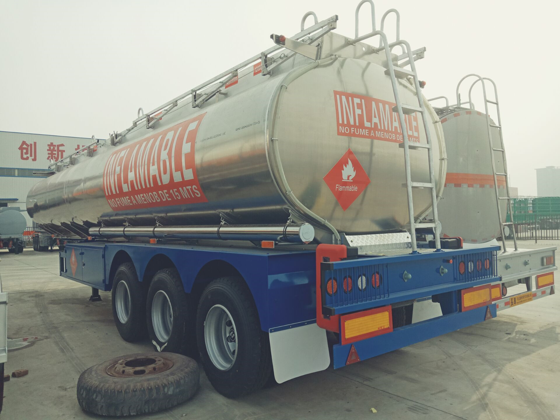 Aluminium tanker trailer