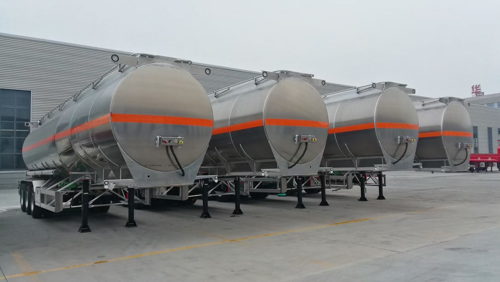 Aluminium tanker trailer