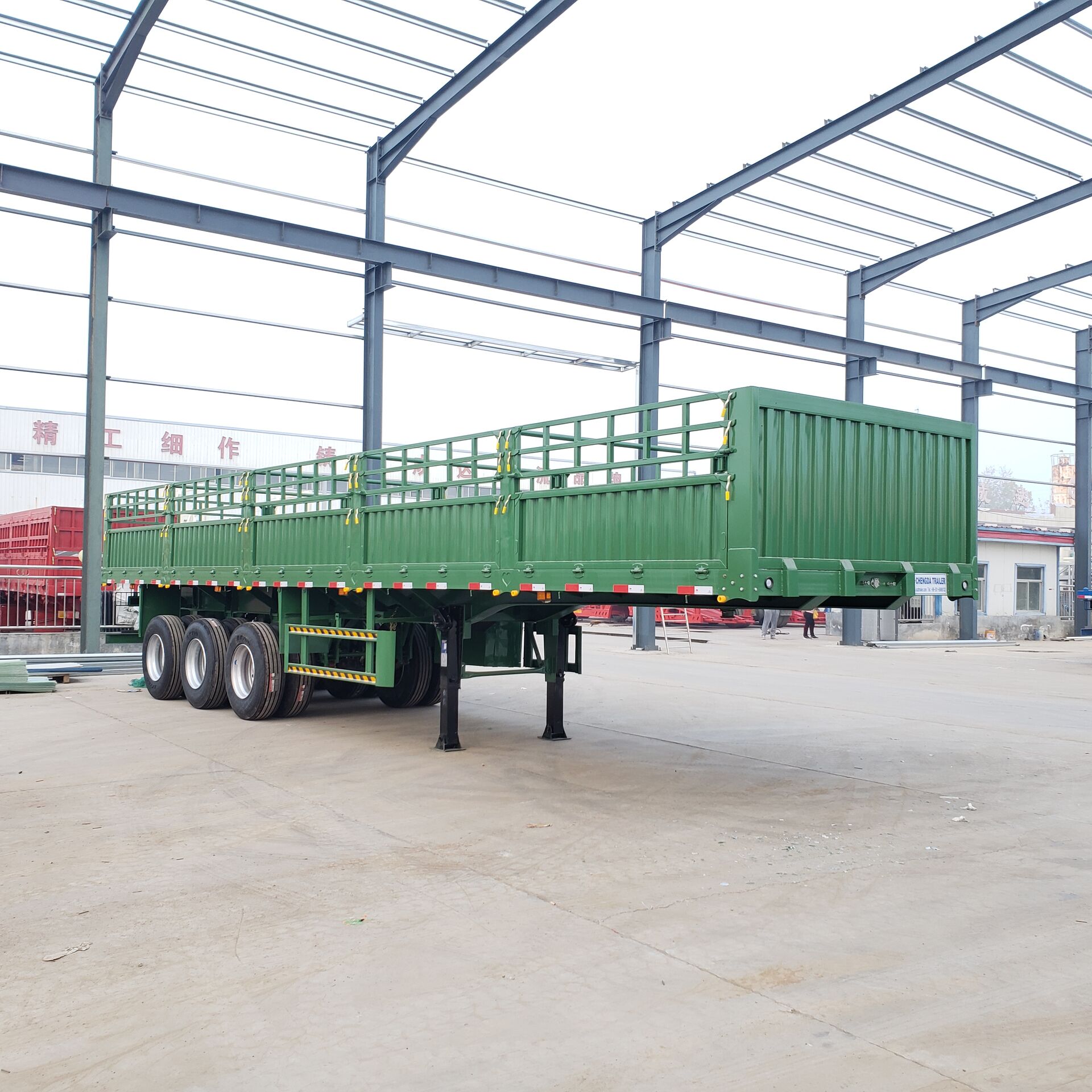 Cargo trailer +side wall trailer