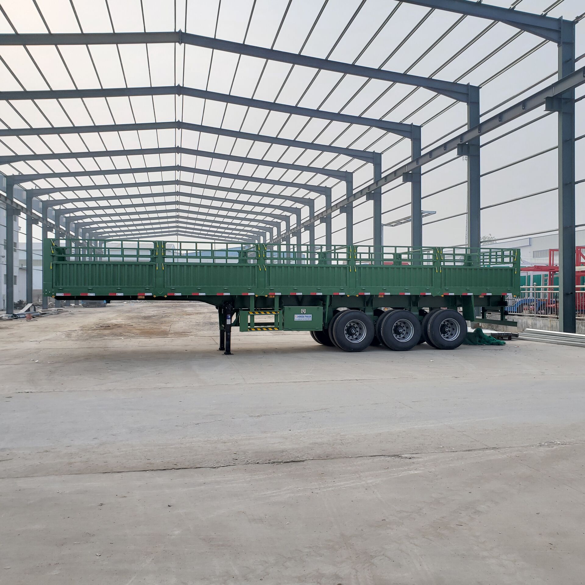 Cargo trailer +side wall trailer