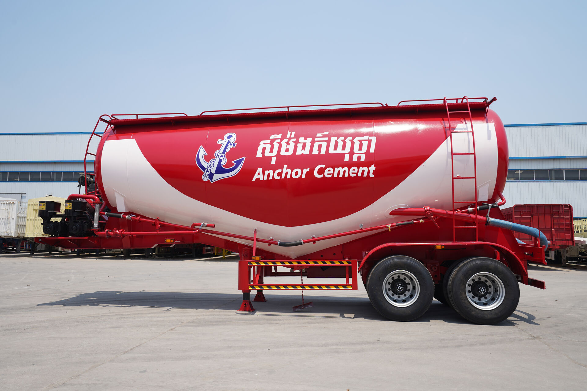 Cement bulker trailer