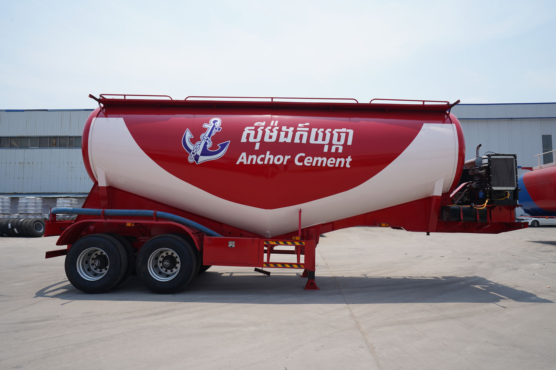 Cement bulker trailer