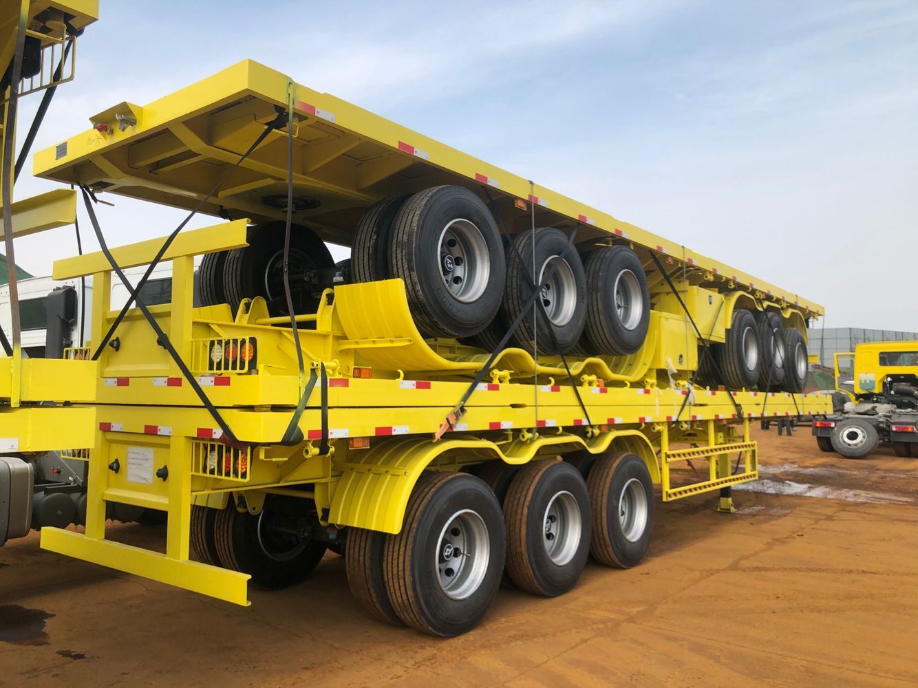 Flatbed semi trailer