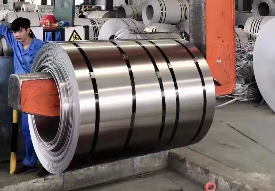 SS400,Q235,Q345 ms iron black sheet metal cold rolled steel sheet in coil