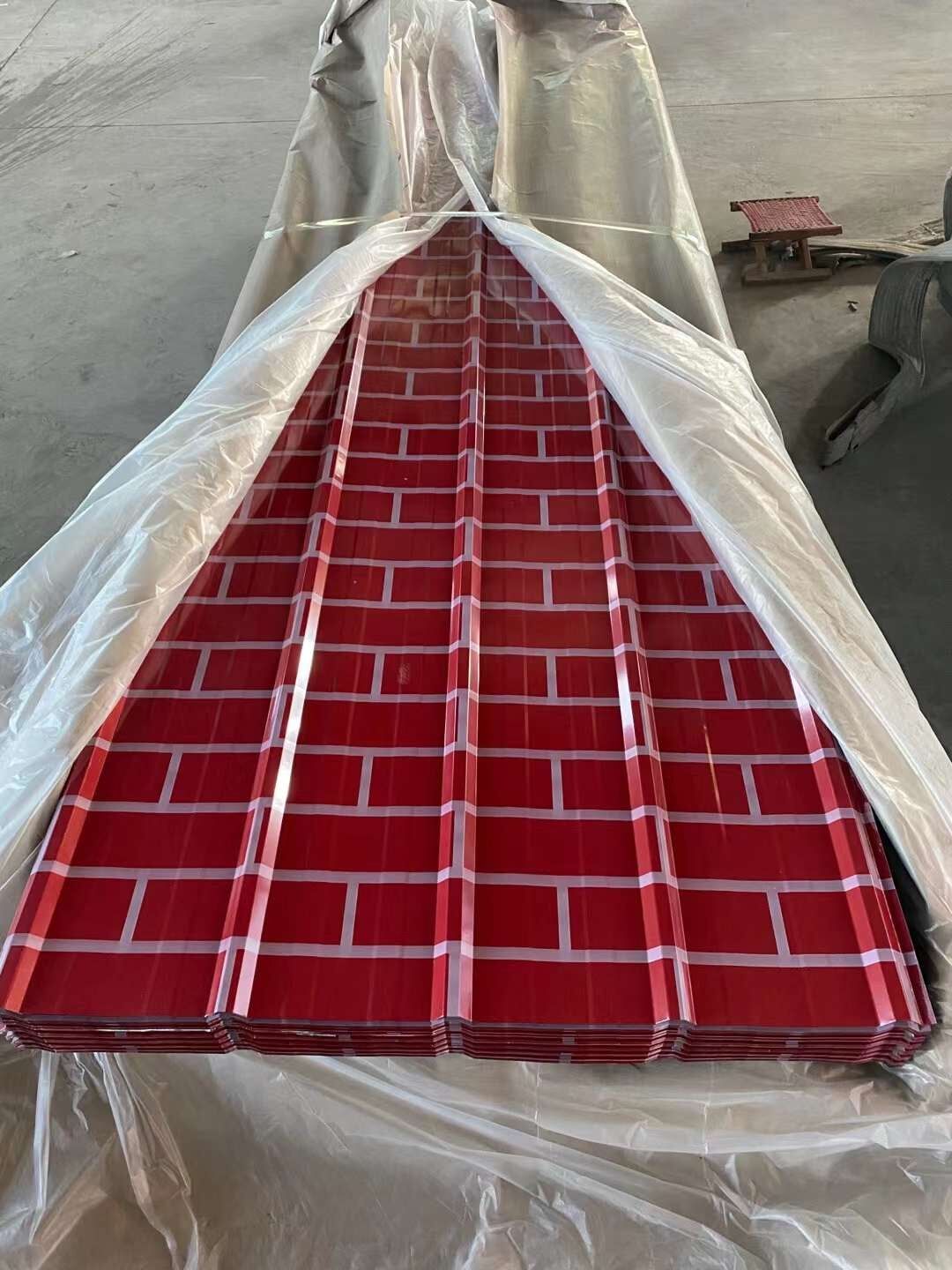 Customizable painted roof plate color corrugated board