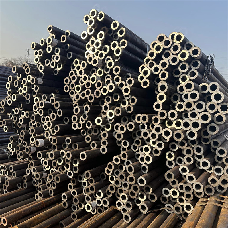 Seamless carbon steel pipe