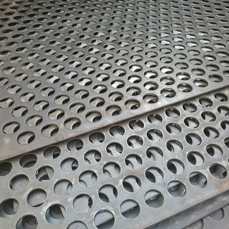 Stainless steel perforated plate