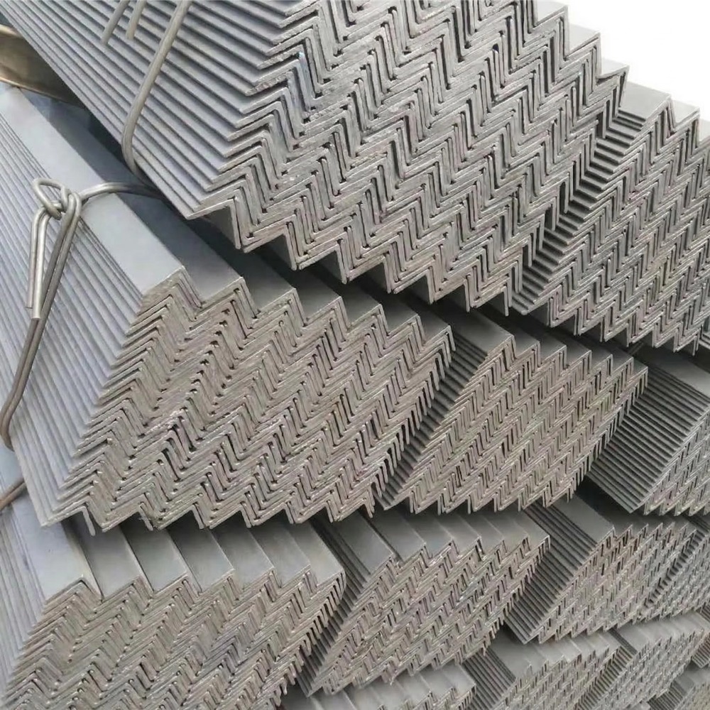Galvanized Angle Iron for Solar Mounting / Tower Fabrication