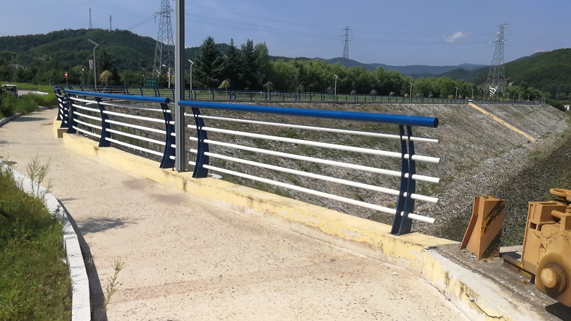 Bridge Guardrail