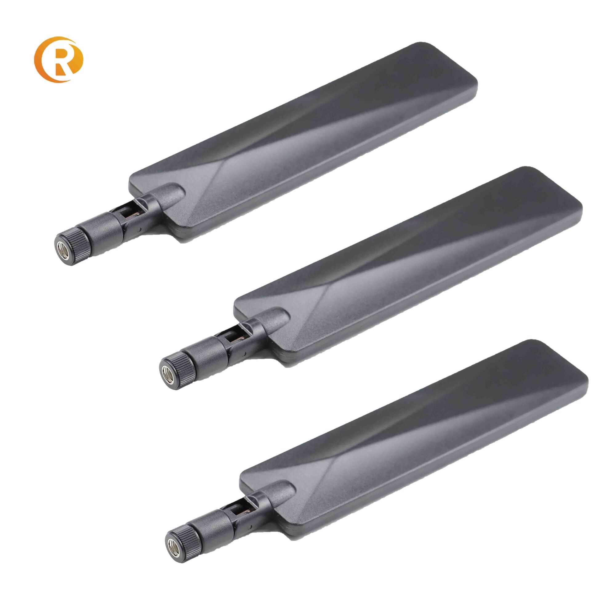 High gain long distance transmission 4G LTE antenna for indoor use 