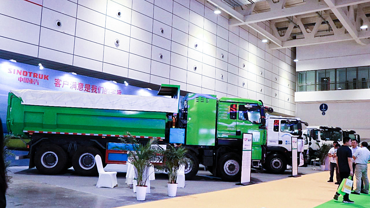 new energy special purpose trucks from sinotruk.jpg