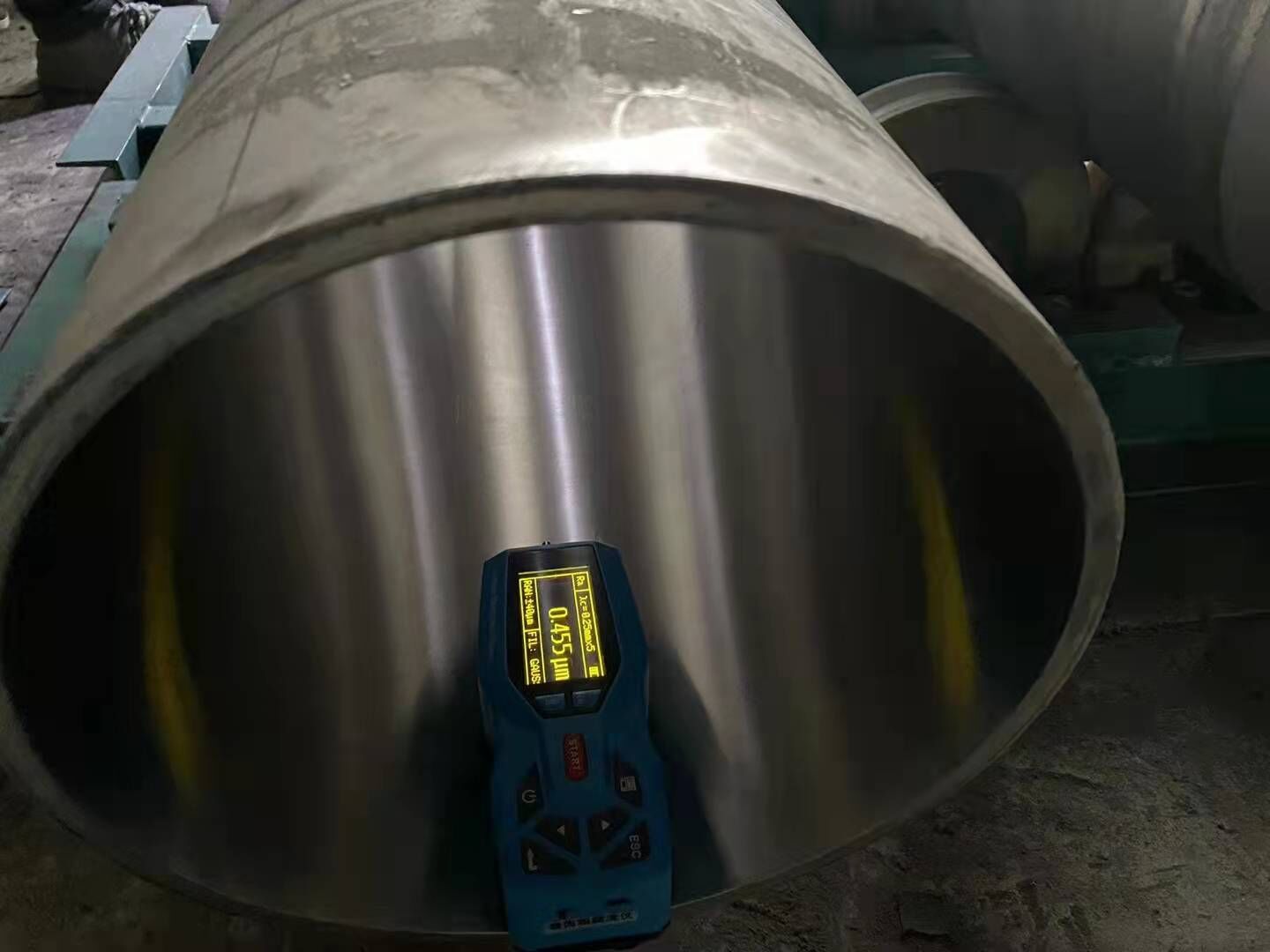 Decorative stainless steel pipe