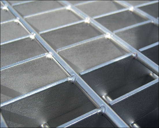 Stainless steel step grille