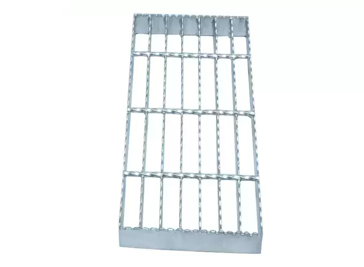 Custom toothed steel grating