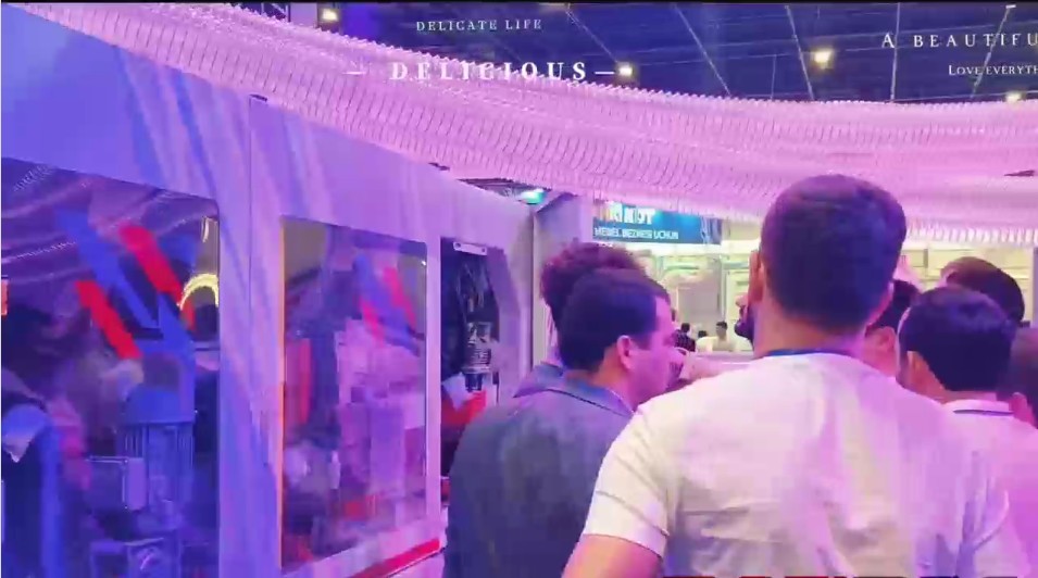 1758352858354 1758352858354