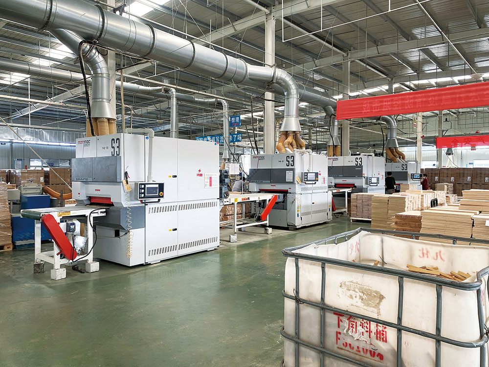 مصنعي الأثاث