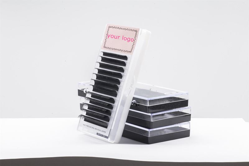 The Step of Eyelash Extension Home Removal