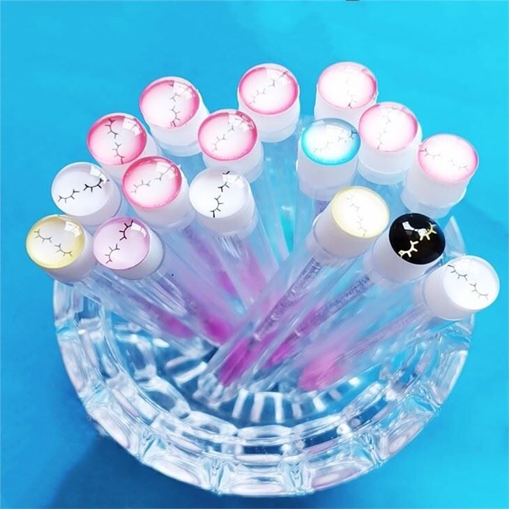 Glitter Handle Eyelash Brush