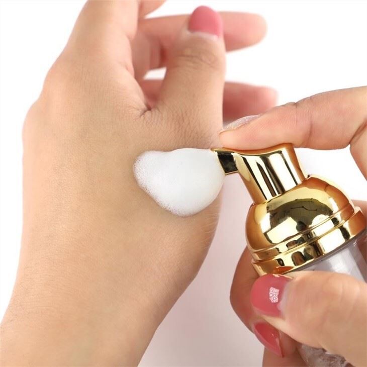 Fragrance-Free Clean Lash Shampoo