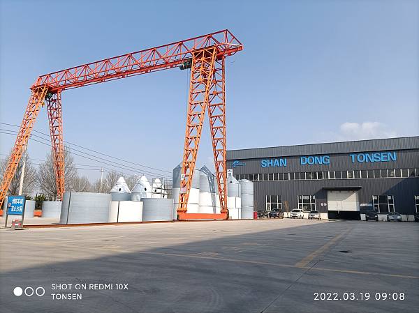 The big fermentation tanks 150HL and 200HL , Please request a quote for anything related to your brewery.