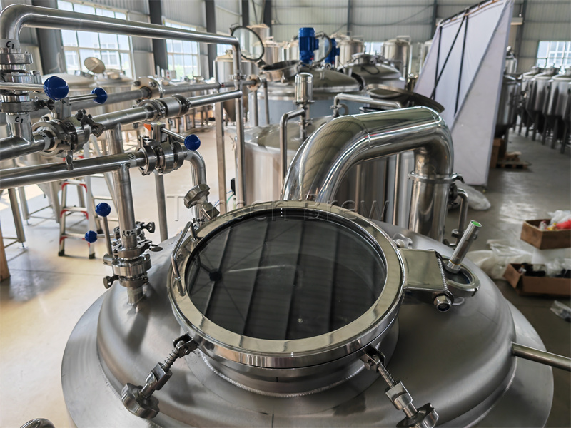 Soda water brewing system