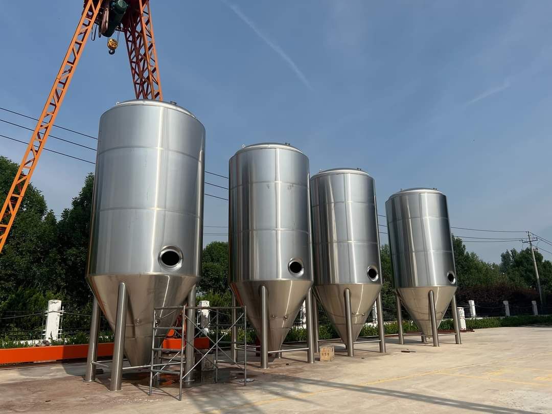 200HL fermentation tanks