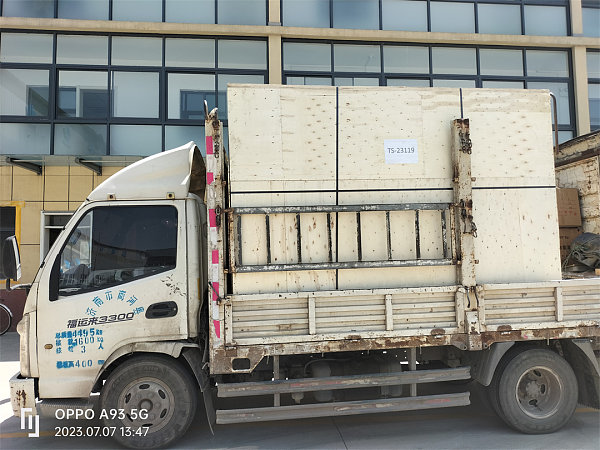 2000L fermentation tank and 10L hops addition tank have been shipped!